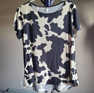 Black and cream 1x shirt